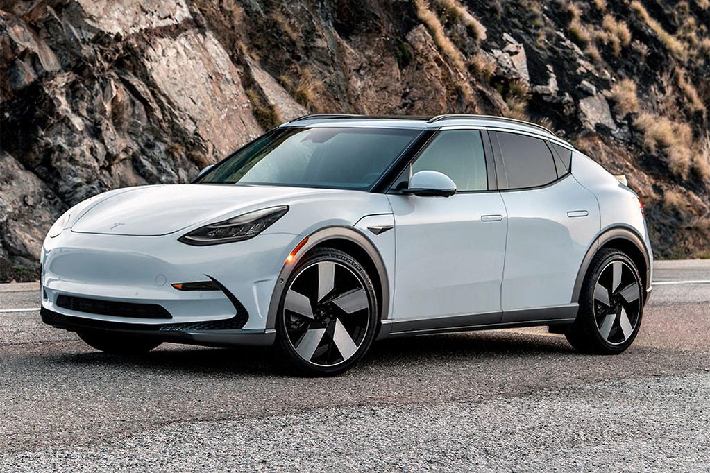 테슬라 모델 2 레드 컬러 후측면 예상도