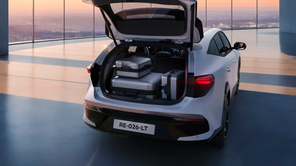 Renault Filante vs Rafale Spacious rear cargo area of the Renault Filante with 2nd-row seats folded for maximum storage capacity.