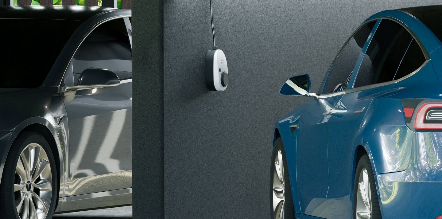 대용량 EV RV와 가정용 충전기. 캠핑장 전력 과부하 우려.